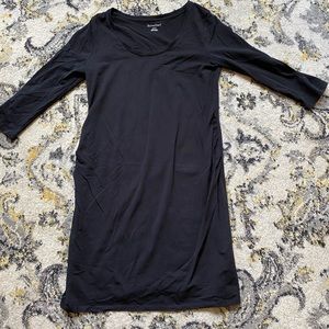 Maternity mid sleeve dress